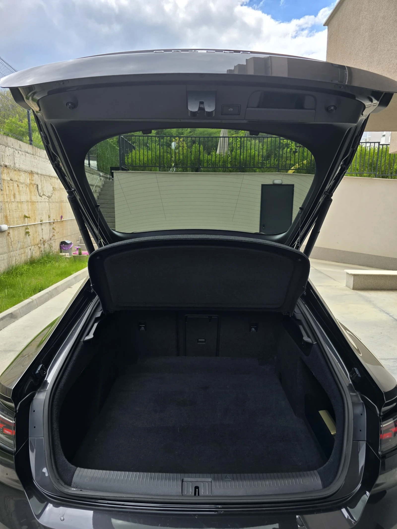 VW Arteon R-Line - ГАРАНЦИЯ, снимка 14 - Автомобили и джипове - 54401761