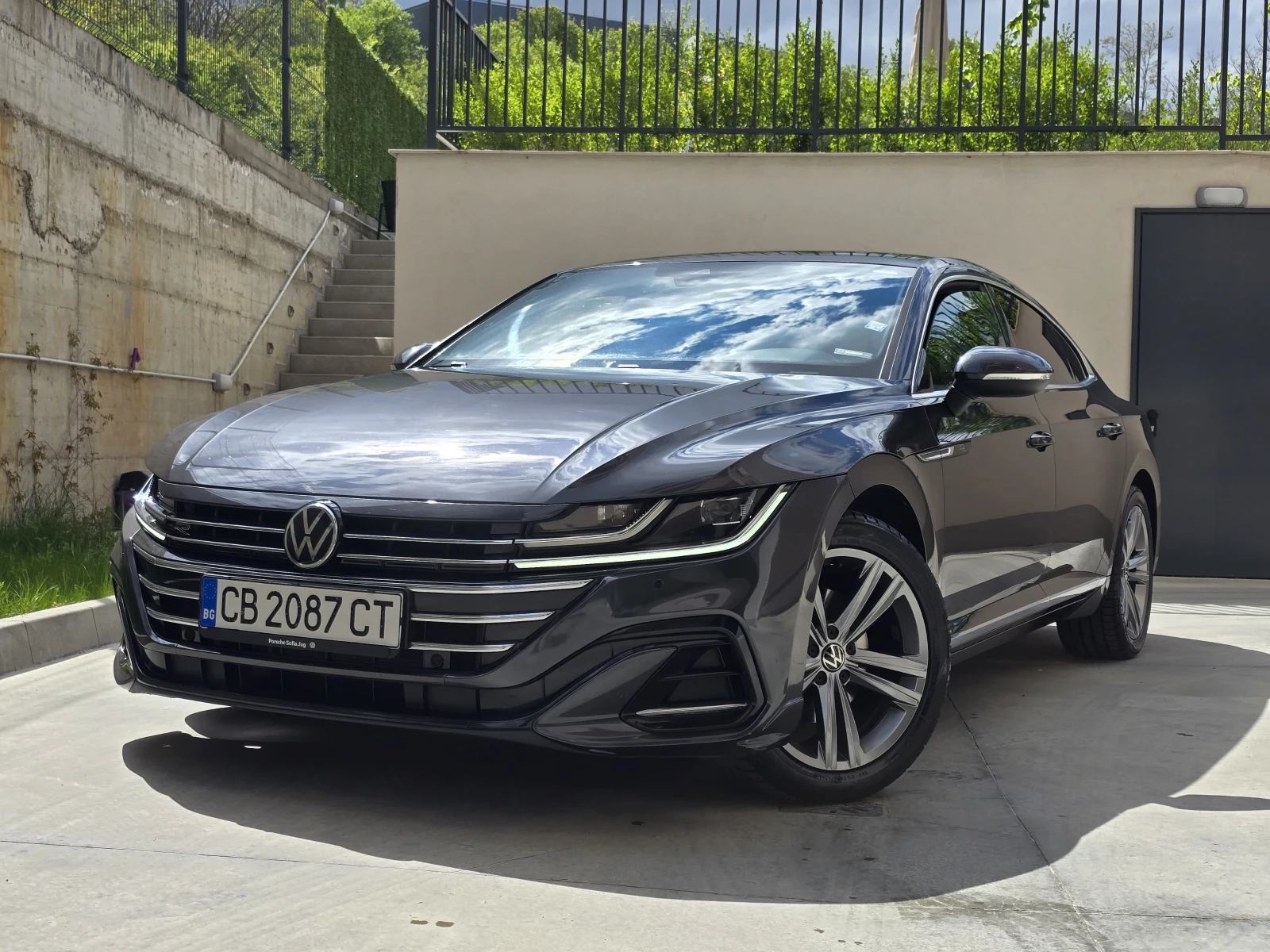 VW Arteon R-Line - ГАРАНЦИЯ, снимка 2 - Автомобили и джипове - 54401761