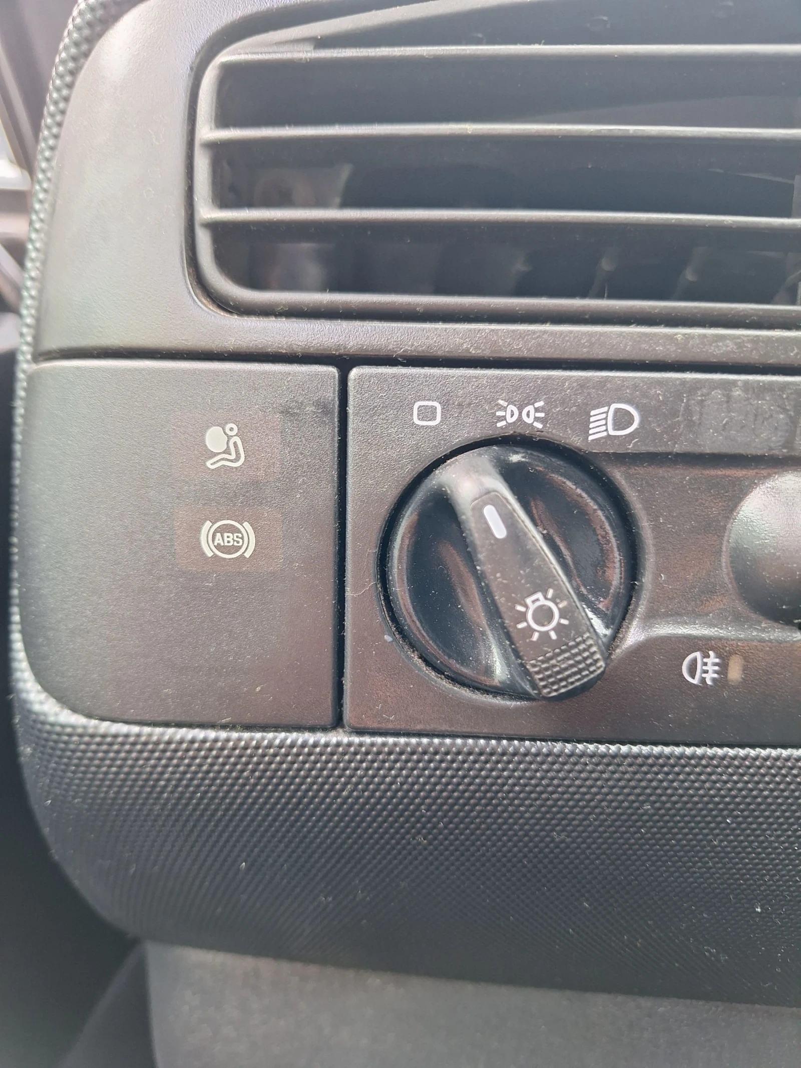 VW Golf 2.0 115 Автоматик, снимка 16 - Автомобили и джипове - 54633658