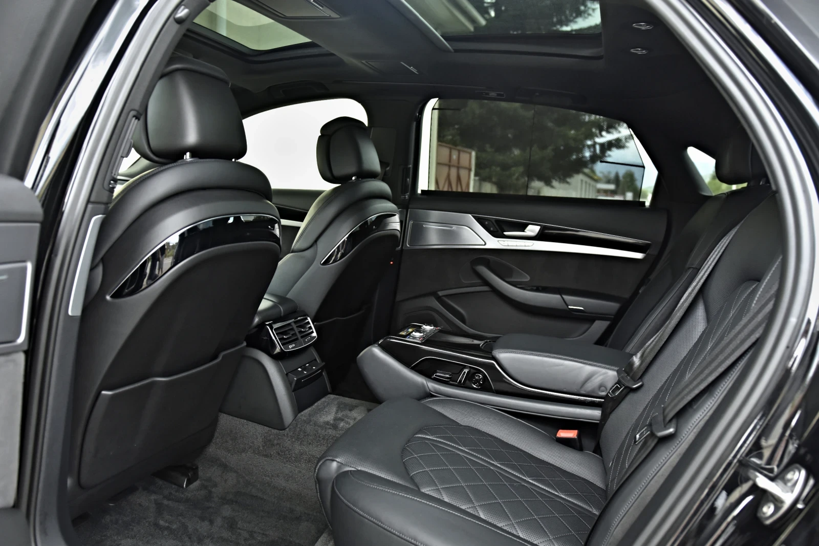 Audi A8 3.0TDI LONG 360 TV MATRIX PANO FULL NOV, снимка 15 - Автомобили и джипове - 54672110