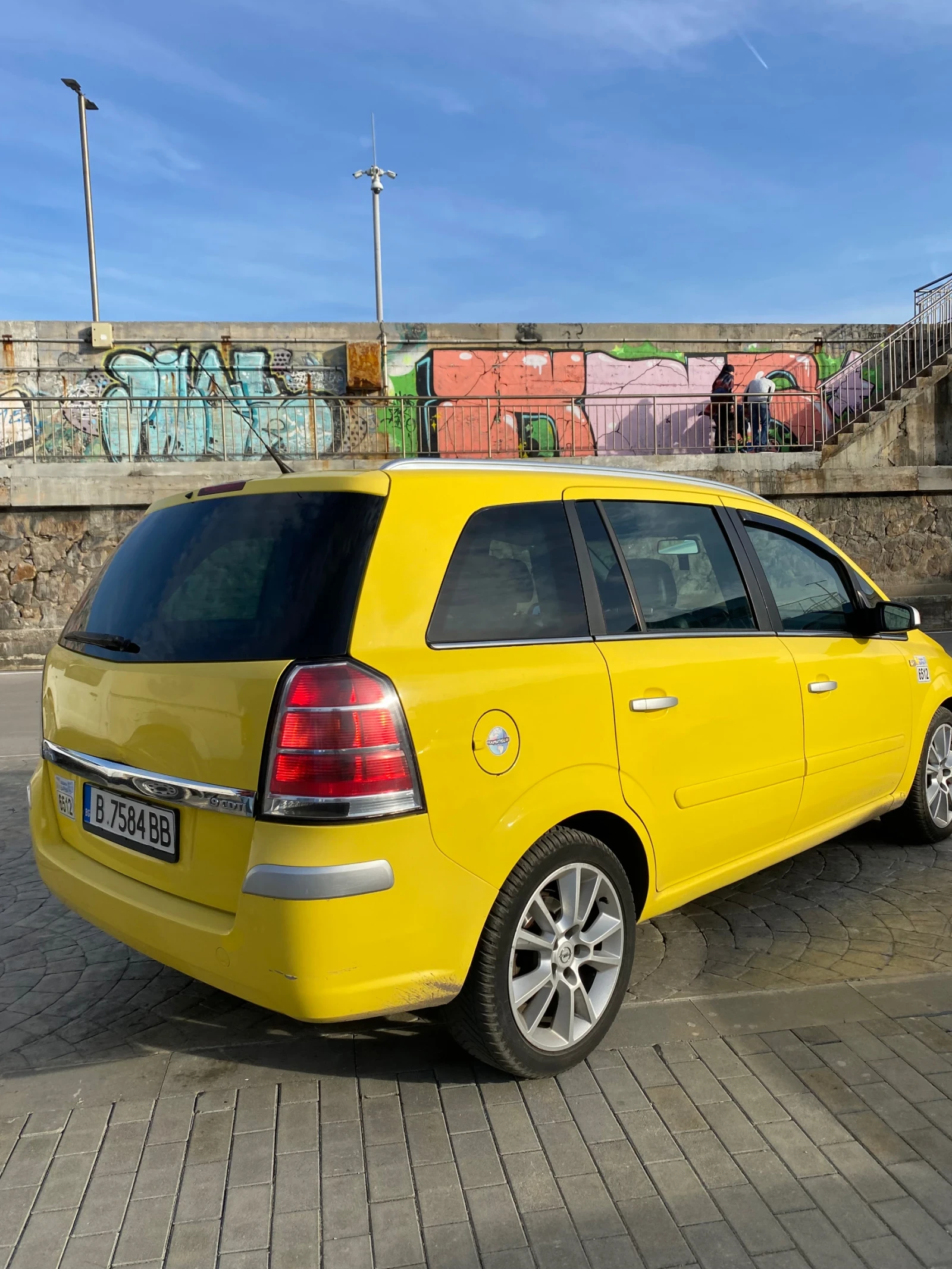 Opel Zafira 1, 9 CDTI Automatic 120HP, снимка 4 - Автомобили и джипове - 54759617