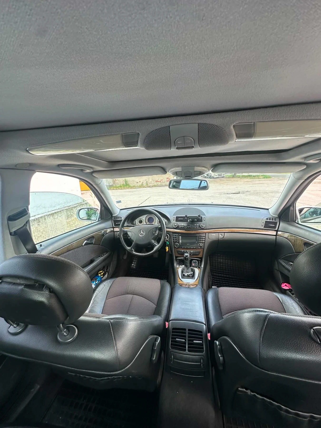 Mercedes-Benz E 270, снимка 4 - Автомобили и джипове - 54891161