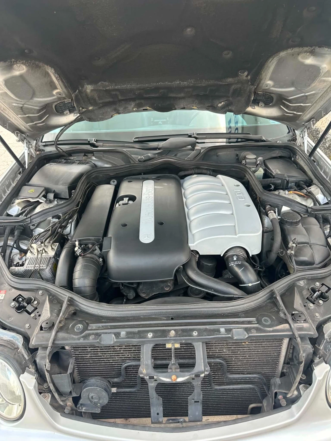 Mercedes-Benz E 270, снимка 9 - Автомобили и джипове - 54891161
