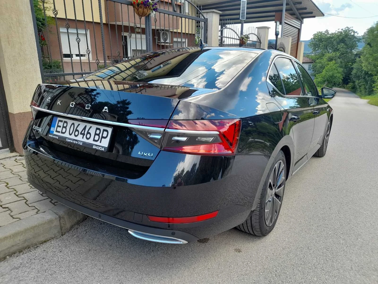 Skoda Superb Laurent&Klement 4x4, снимка 12 - Автомобили и джипове - 54905580