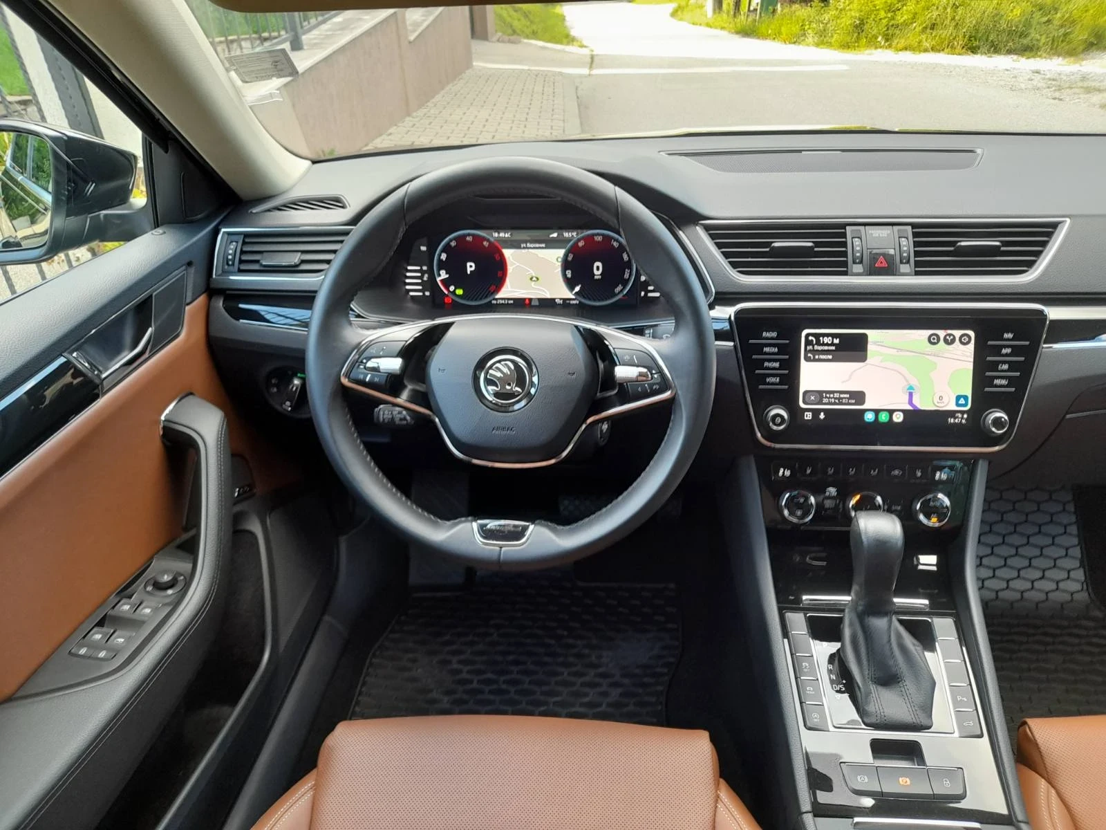 Skoda Superb Laurent&Klement 4x4, снимка 15 - Автомобили и джипове - 54905580