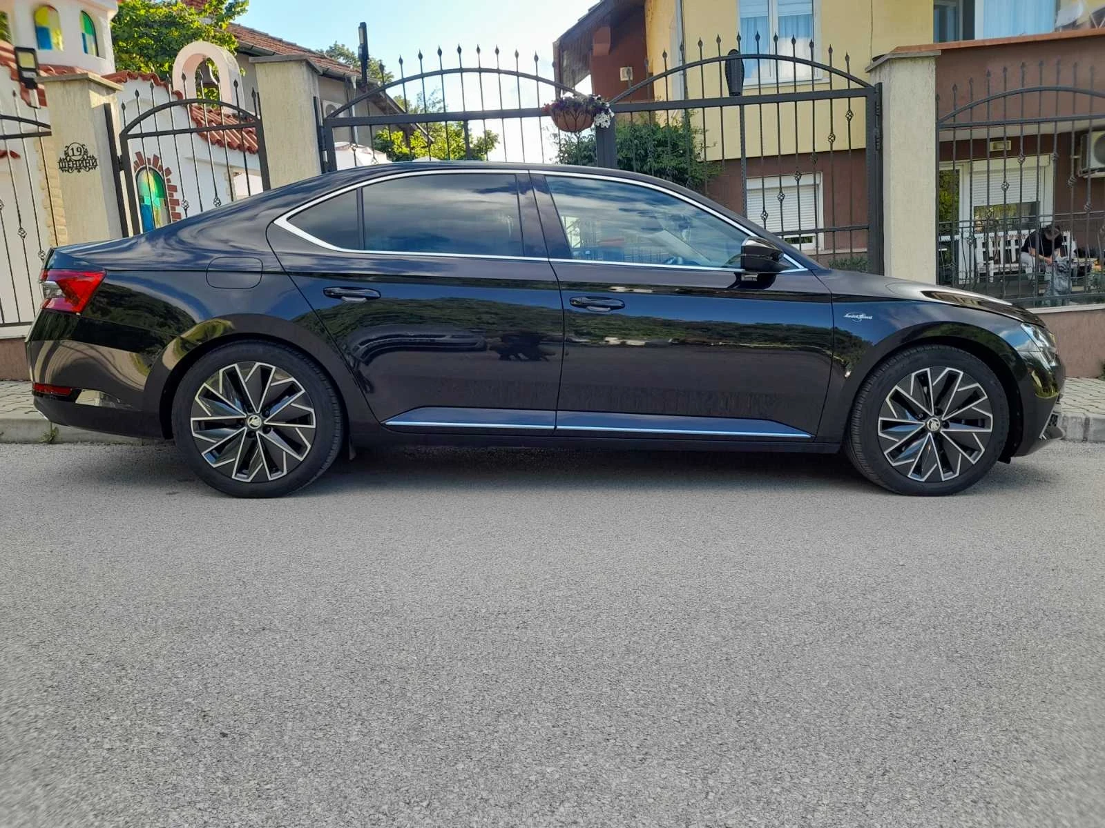 Skoda Superb Laurent&Klement 4x4, снимка 4 - Автомобили и джипове - 54905580