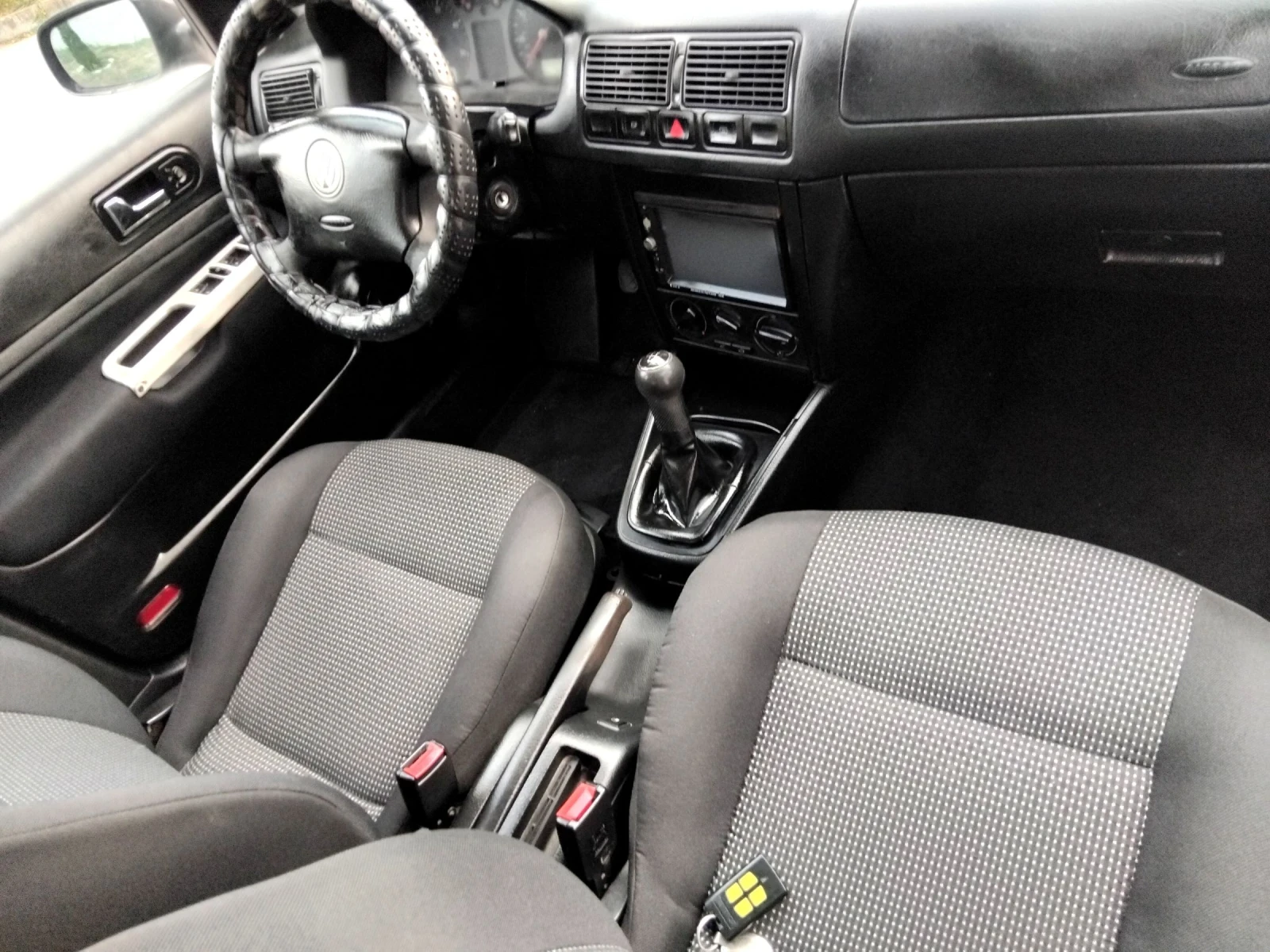 VW Golf 1.9TDI.90к+ КЛИМА , снимка 11 - Автомобили и джипове - 55043326