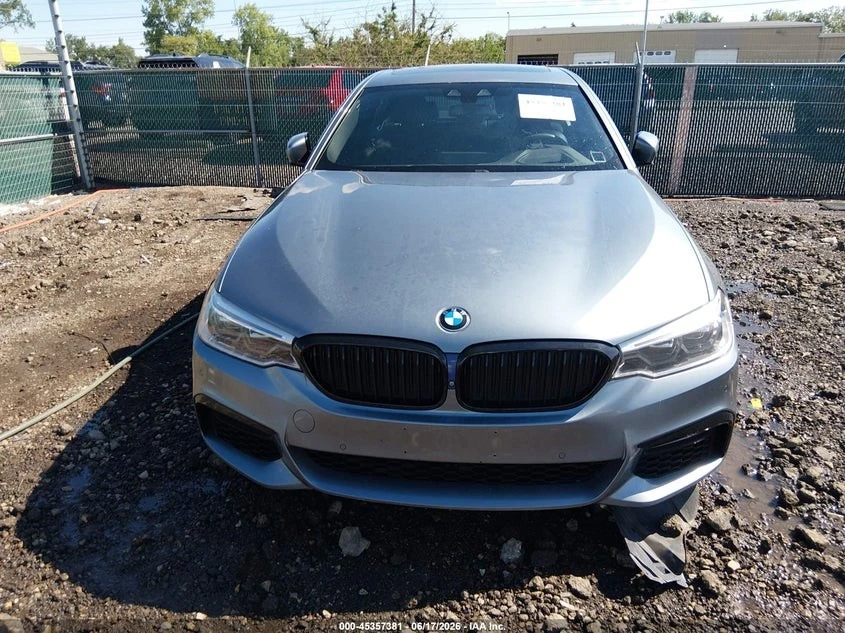 BMW 540 MPACK* AMBIENT* HEADUP* DRIVEASSIST* PARKASSIST, снимка 2 - Автомобили и джипове - 55218872