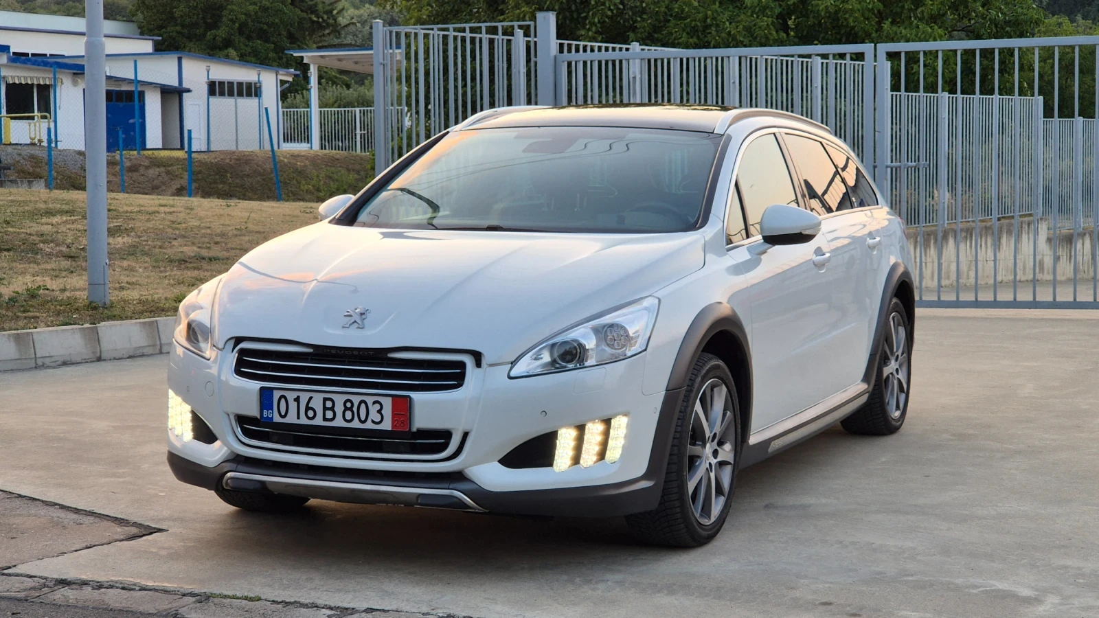 Peugeot 508 RXH 2.0HDI 200к.с* Hybrid* 4х4* АВТОМАТ, снимка 3 - Автомобили и джипове - 55590777
