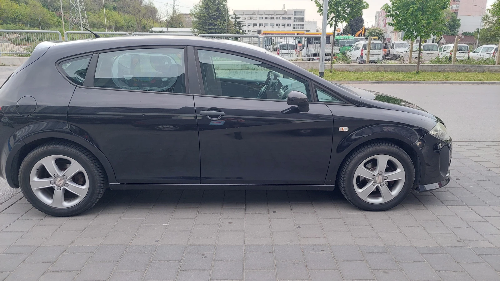 Seat Leon, снимка 4 - Автомобили и джипове - 55733282
