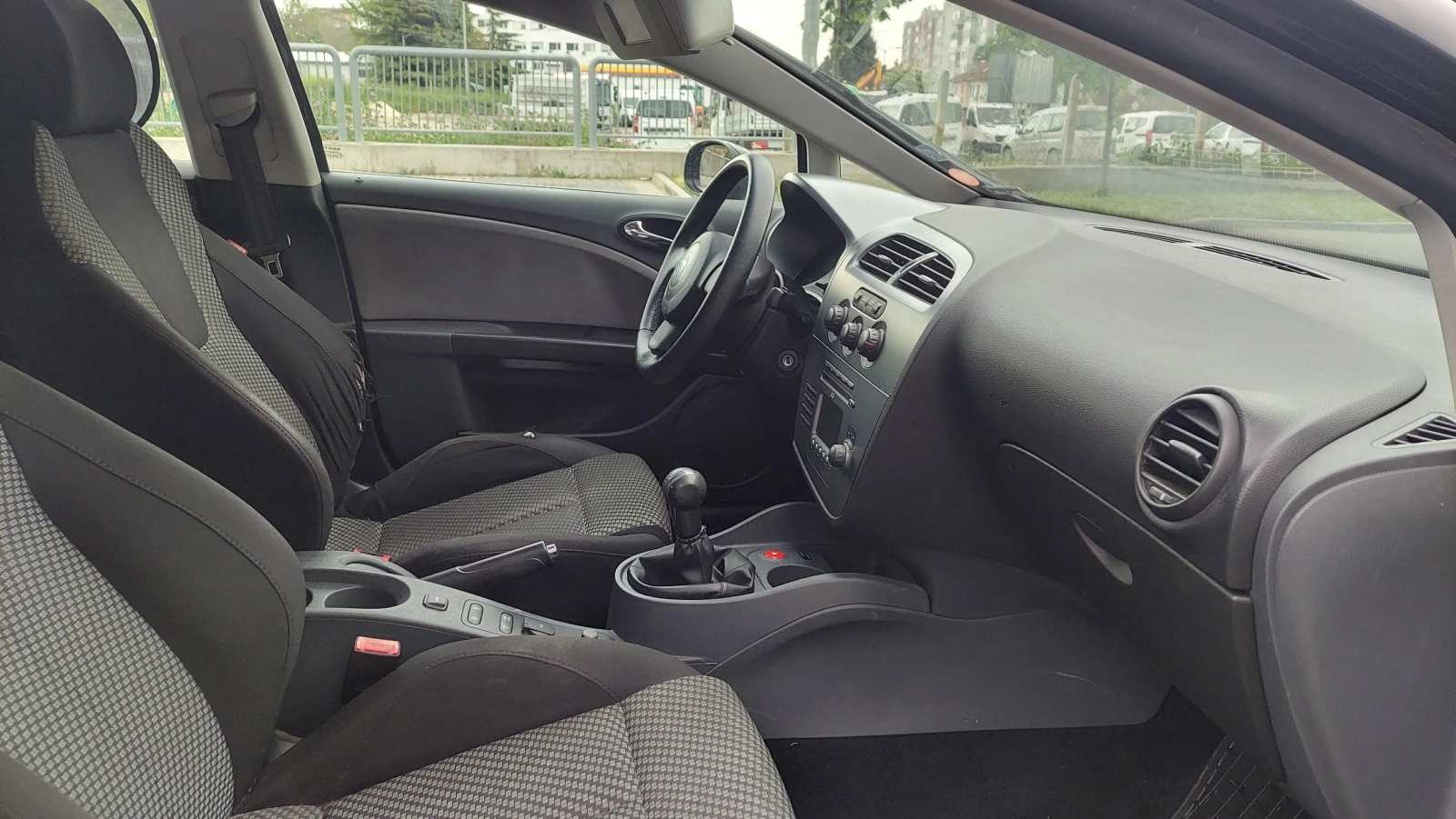 Seat Leon, снимка 6 - Автомобили и джипове - 55733282
