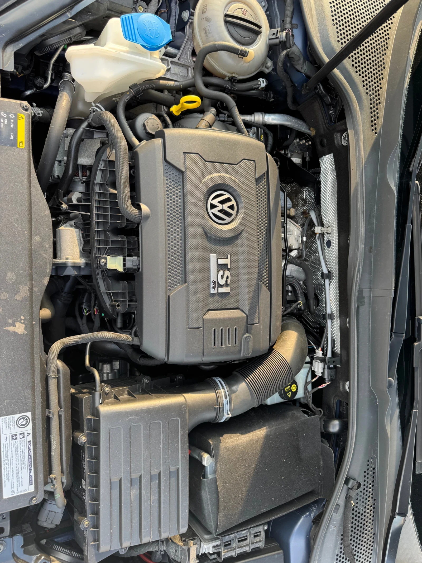 VW Golf 2.0 R 4x4 DSG Full, снимка 11 - Автомобили и джипове - 55779912