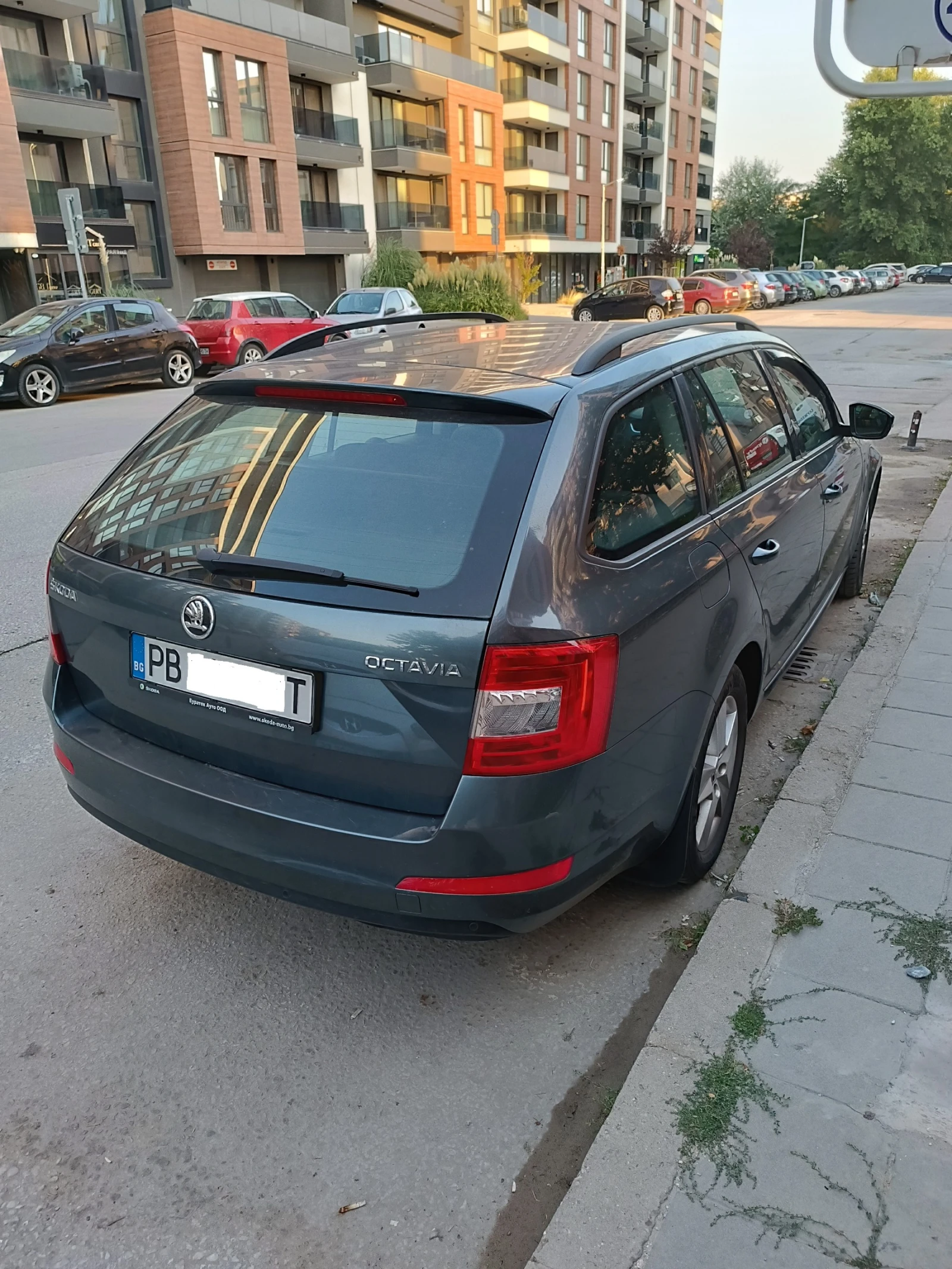 Skoda Octavia, снимка 4 - Автомобили и джипове - 56210208