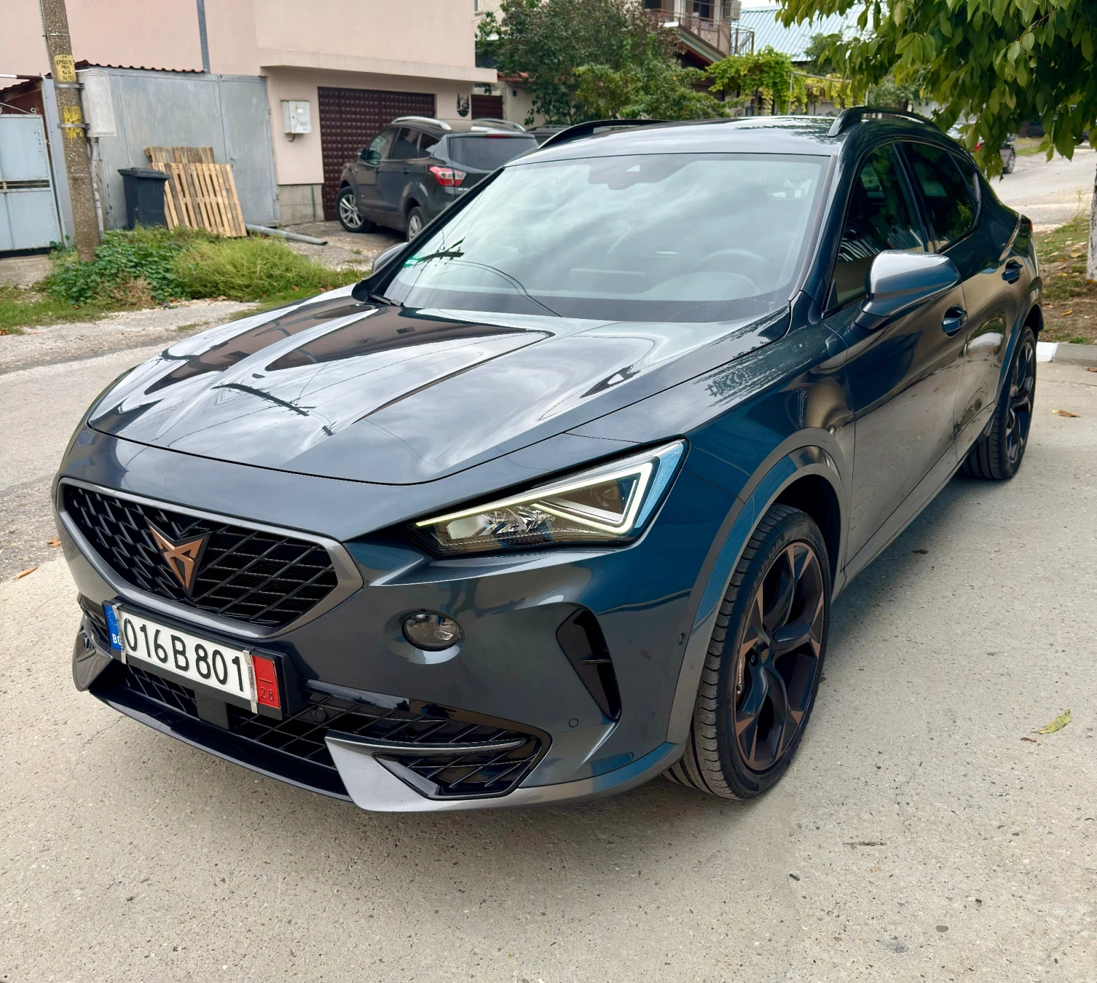 Cupra Formentor  VZ 2.0 TFSI 310 к.с. | 4x4| Гаранция| DCC| BREMBO, снимка 3 - Автомобили и джипове - 56245284