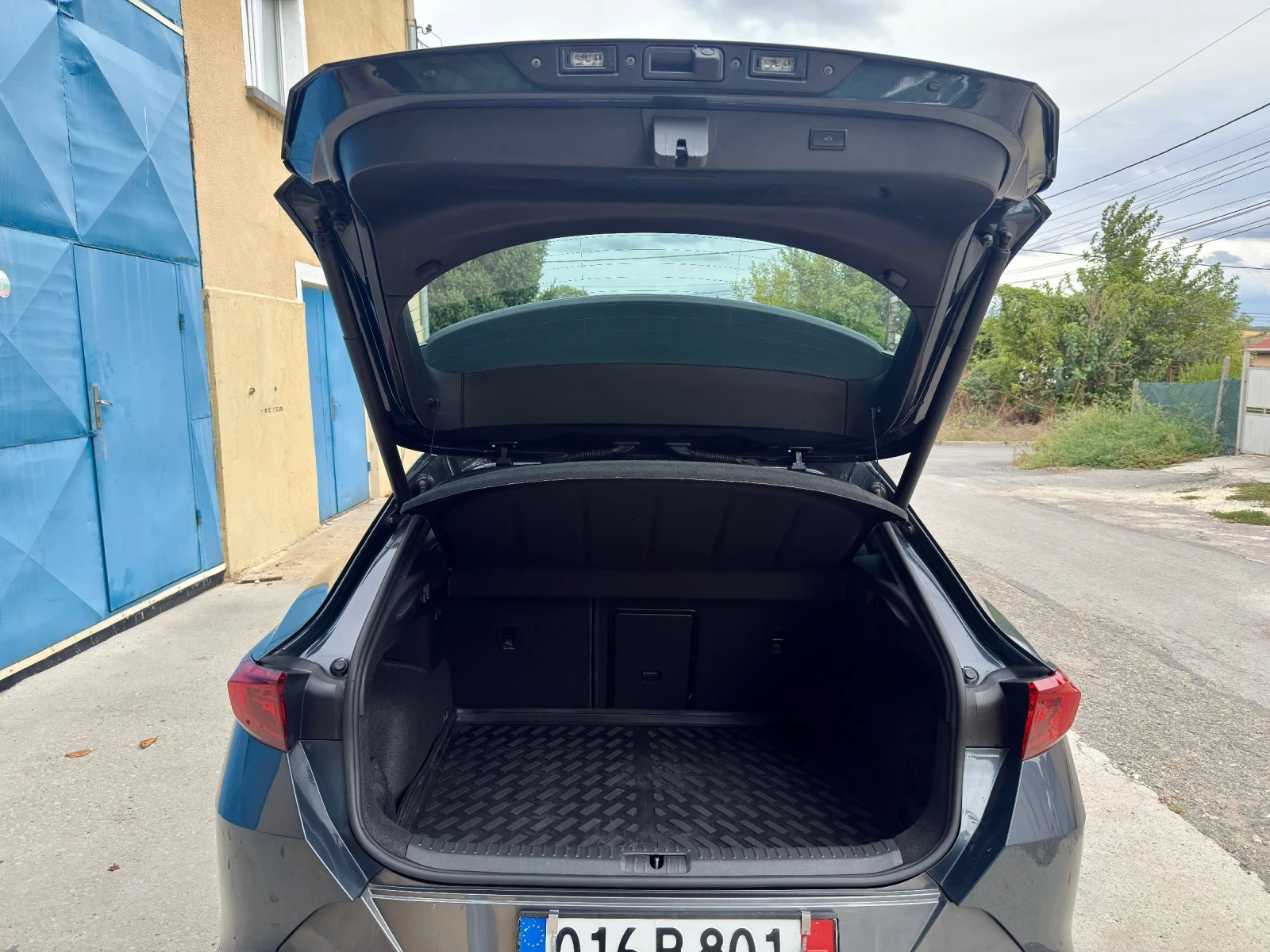 Cupra Formentor  VZ 2.0 TFSI 310 к.с. | 4x4| Гаранция| DCC| BREMBO, снимка 14 - Автомобили и джипове - 56245284