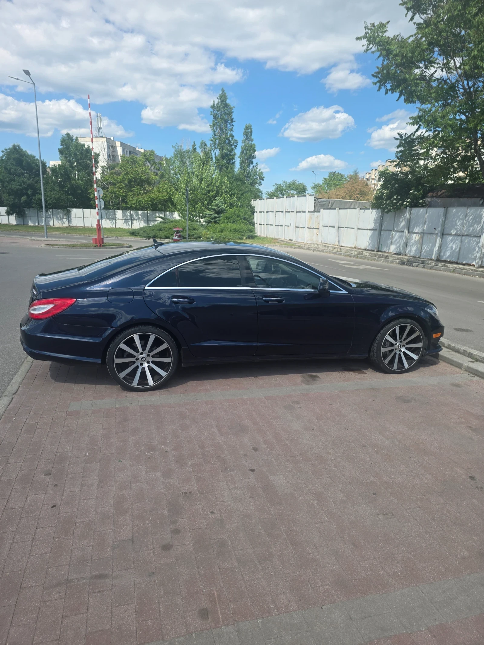 Mercedes-Benz CLS 500 550, снимка 2 - Автомобили и джипове - 56645445