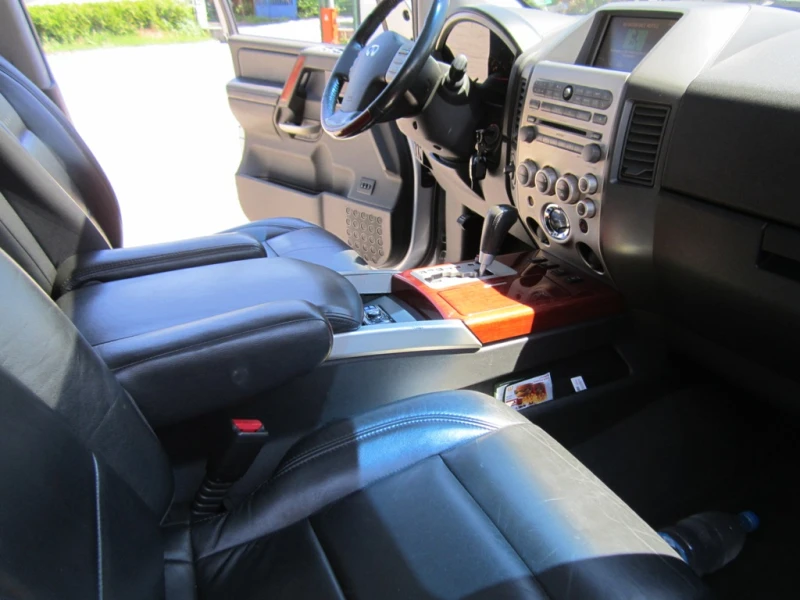 Infiniti QX56, снимка 8 - Автомобили и джипове - 51994576