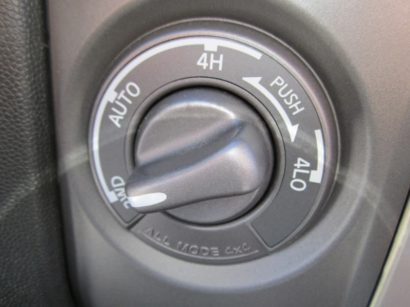 Infiniti QX56, снимка 10 - Автомобили и джипове - 51994576