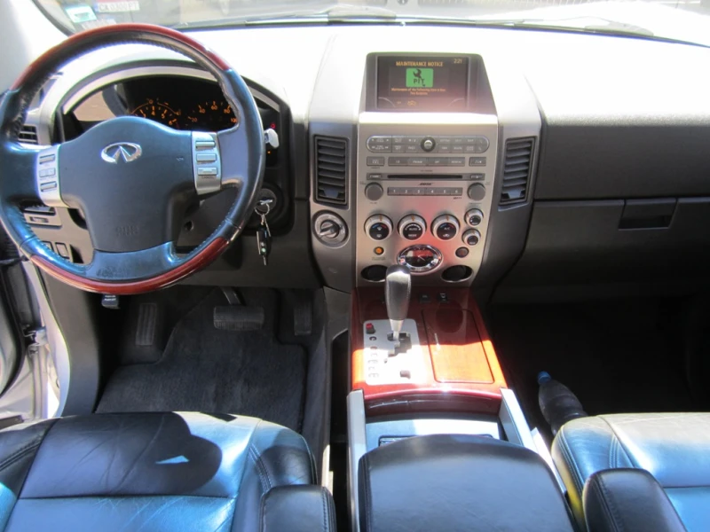 Infiniti QX56, снимка 4 - Автомобили и джипове - 51994576