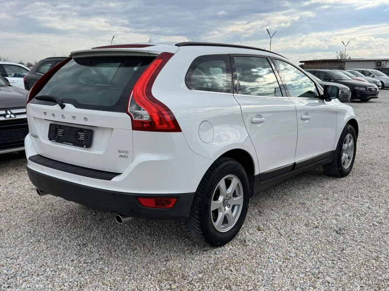 Volvo XC60 2.4D5 4X4 , снимка 4 - Автомобили и джипове - 52938024