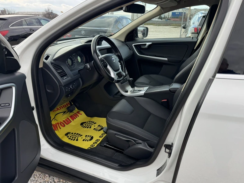 Volvo XC60 2.4D5 4X4 , снимка 12 - Автомобили и джипове - 52938024