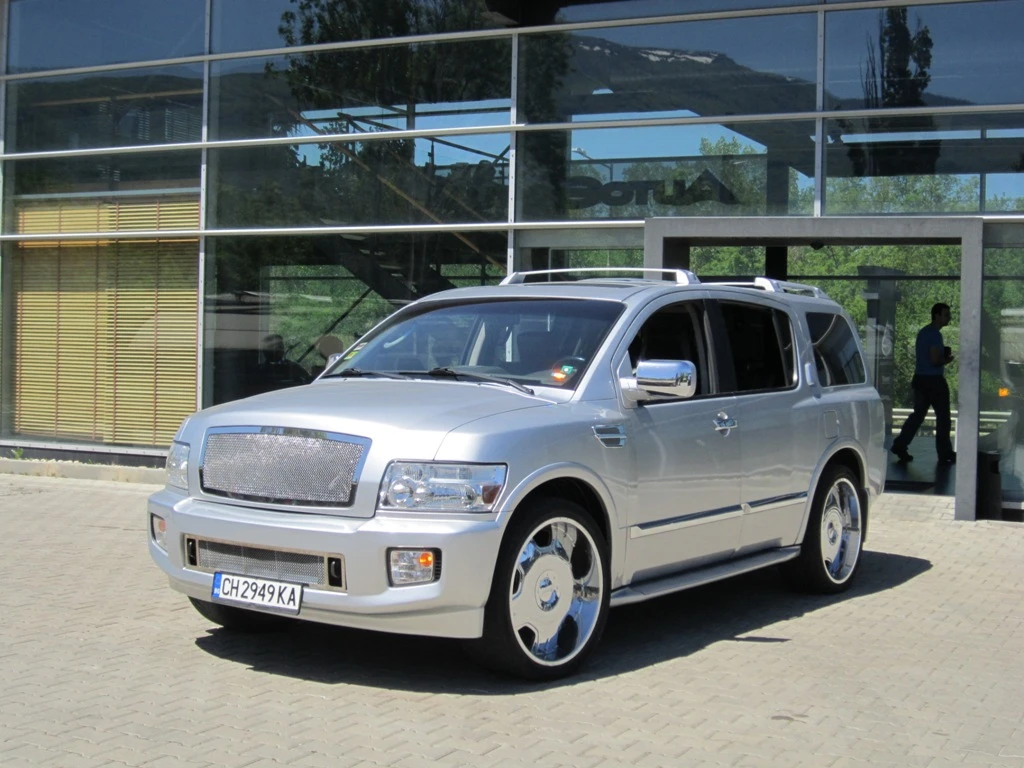 Infiniti QX56, снимка 1