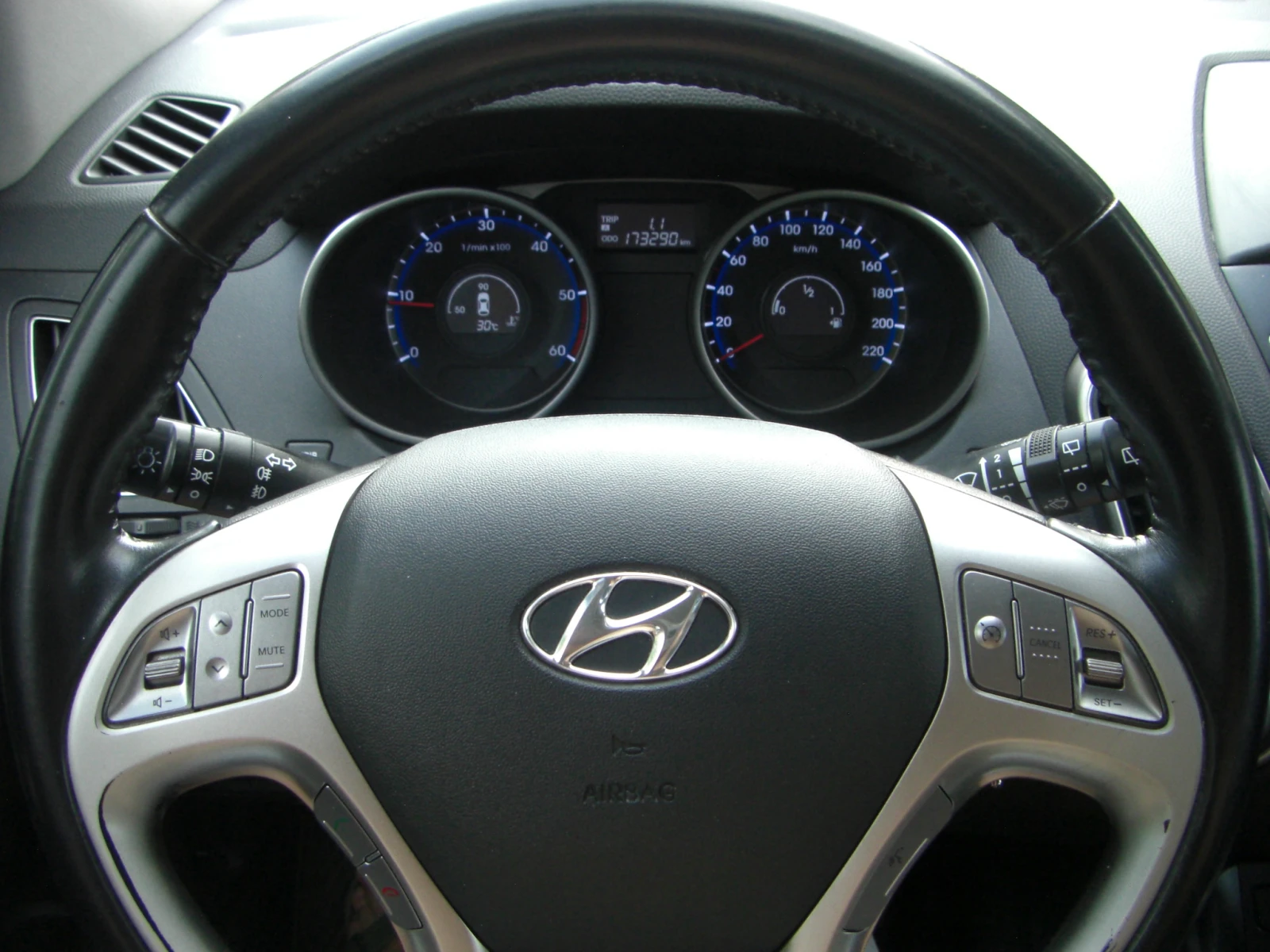 Hyundai IX35 1.7CRDI 6ck. EURO 5B  | Mobile.bg   11