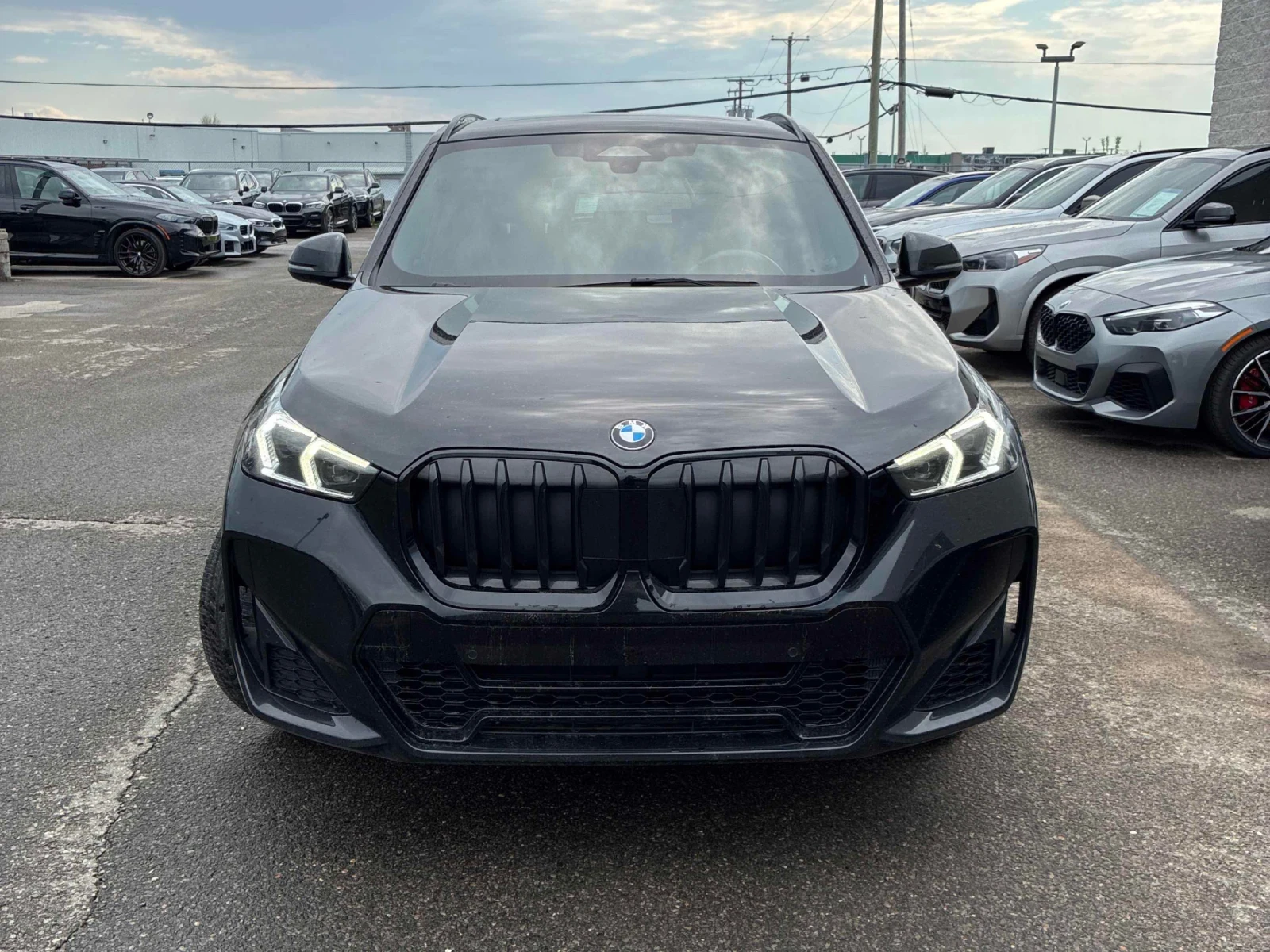 BMW X1 xDrive28i * ПОДГРЕВ * ПАНОРАМА * ДИГИТАЛНО ТАБЛО