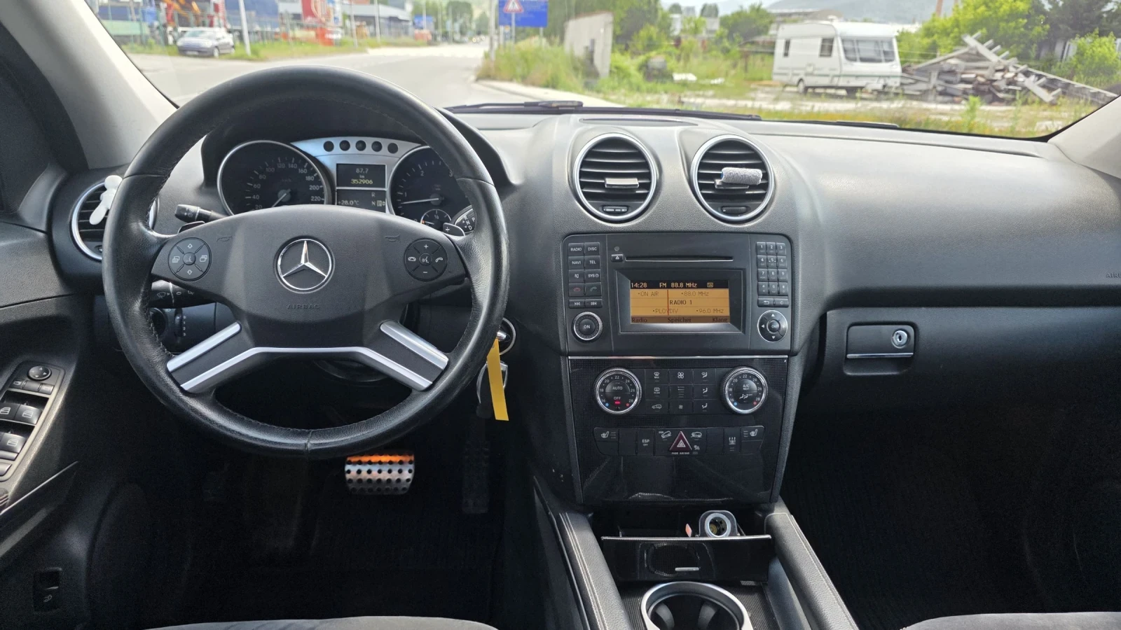 Mercedes-Benz ML 280 280 CDI  4 MATIC, снимка 8 - Автомобили и джипове - 54791539