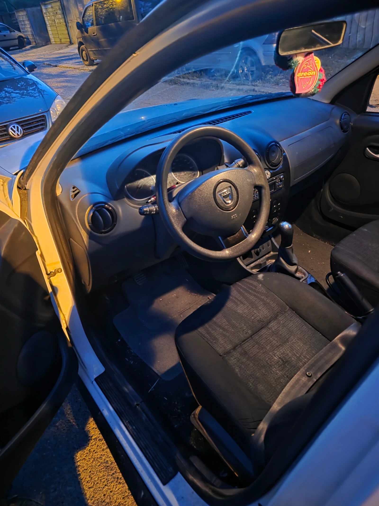 Dacia Duster, снимка 13 - Автомобили и джипове - 55213543
