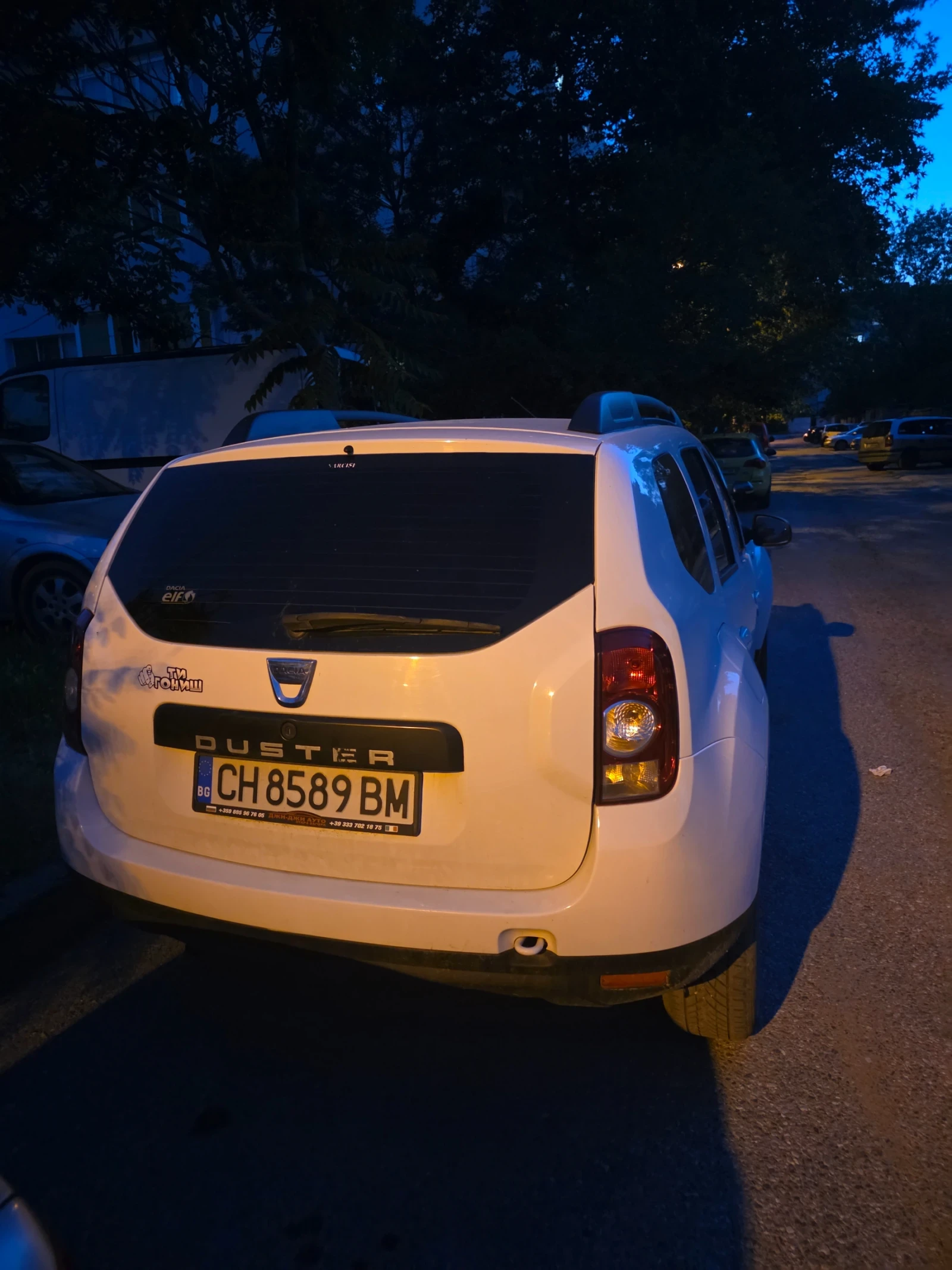 Dacia Duster, снимка 8 - Автомобили и джипове - 55213543