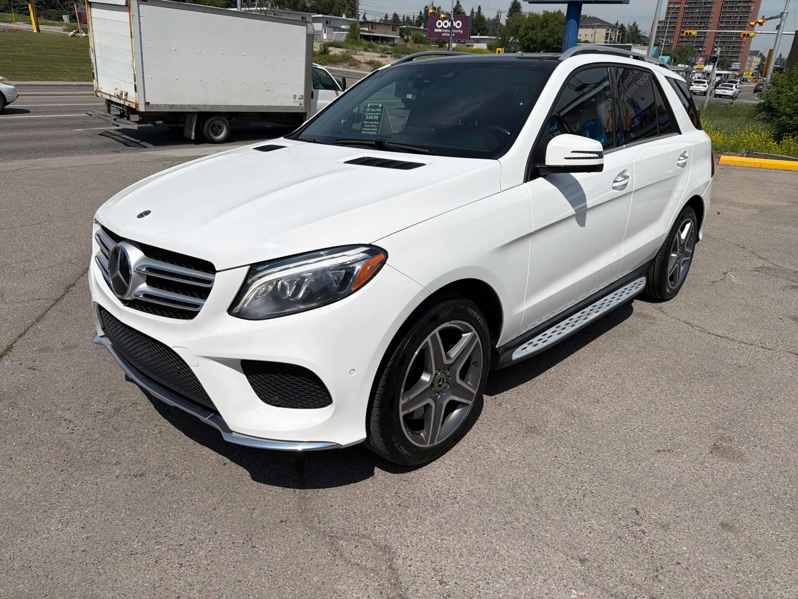 Mercedes-Benz GLE 400 AMG * PANO * ОБДУХВАНЕ * H&K * CARFAX * 