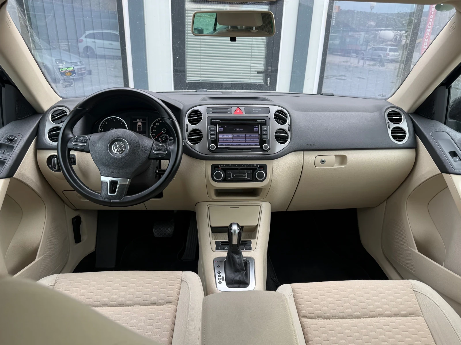 VW Tiguan 2.0TDI 4motion DSG, снимка 8 - Автомобили и джипове - 55724458