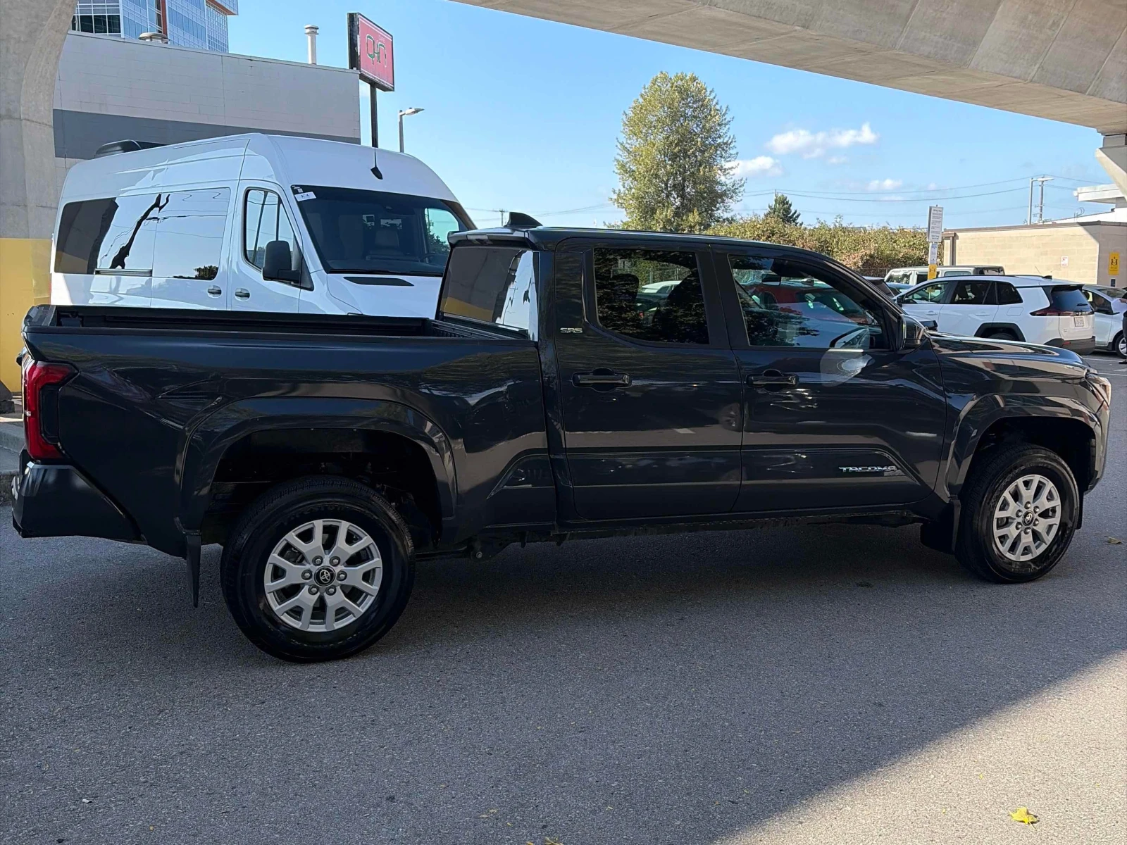 Toyota Tacoma * 4x4 Double Cab Auto * CARFAX * , снимка 3 - Автомобили и джипове - 56131085