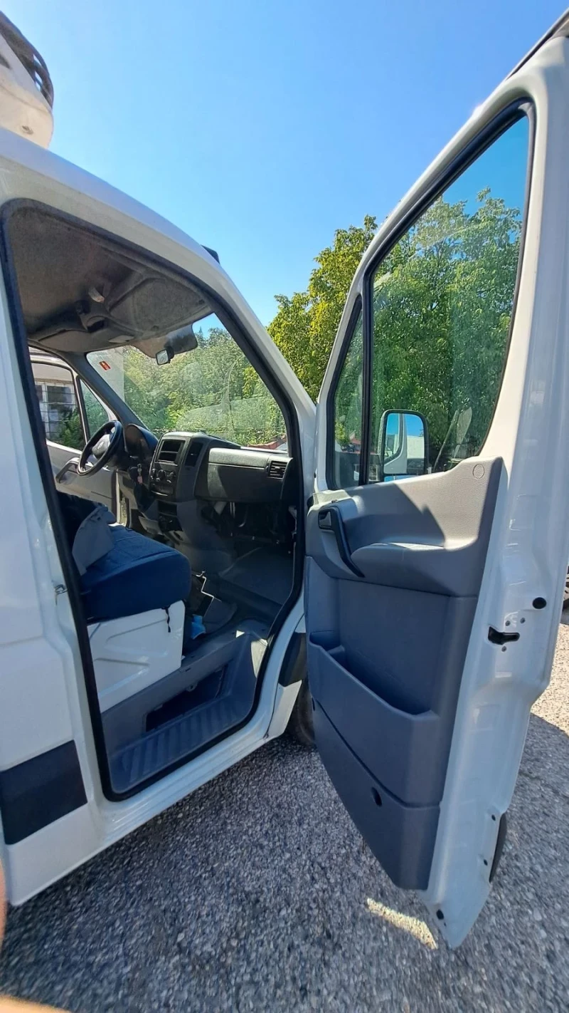 VW Crafter 2.5 TDI, снимка 7 - Бусове и автобуси - 46911137