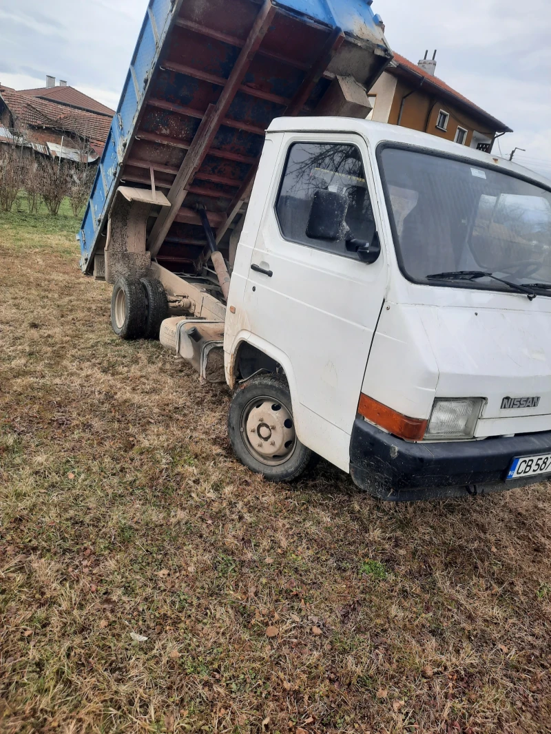 Nissan Trade, снимка 3 - Бусове и автобуси - 47445407