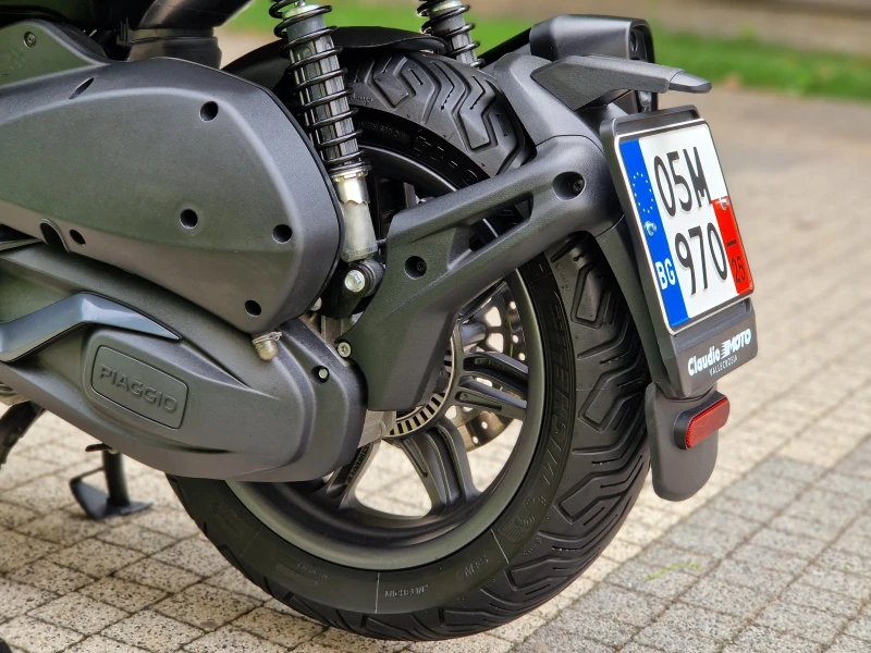 Piaggio Beverly 300S / КАТО НОВ / ЛИЗИНГ, снимка 9 - Мотоциклети и мототехника - 51093240