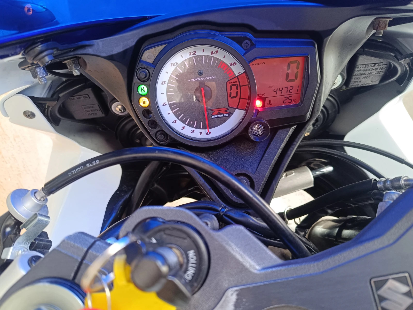 Suzuki Gsxr 750 - изображение 6