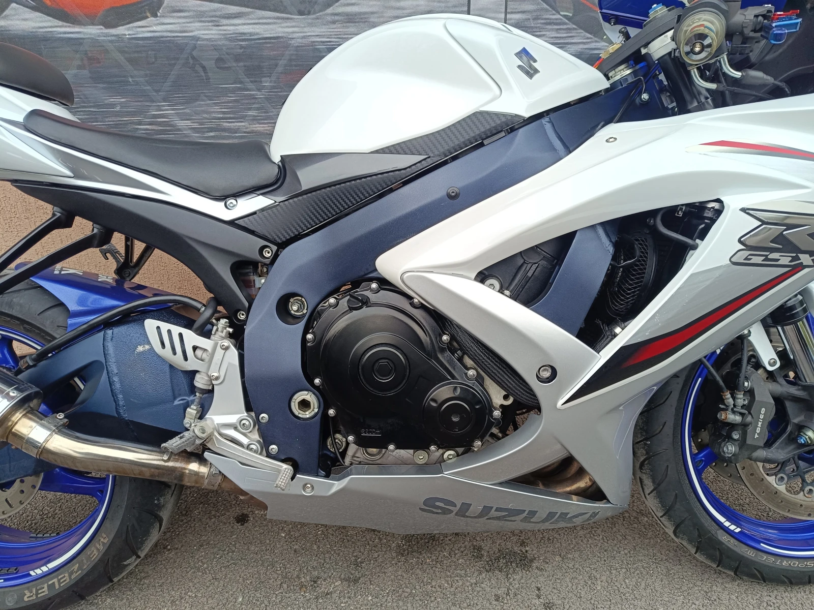 Suzuki Gsxr 750 - изображение 7