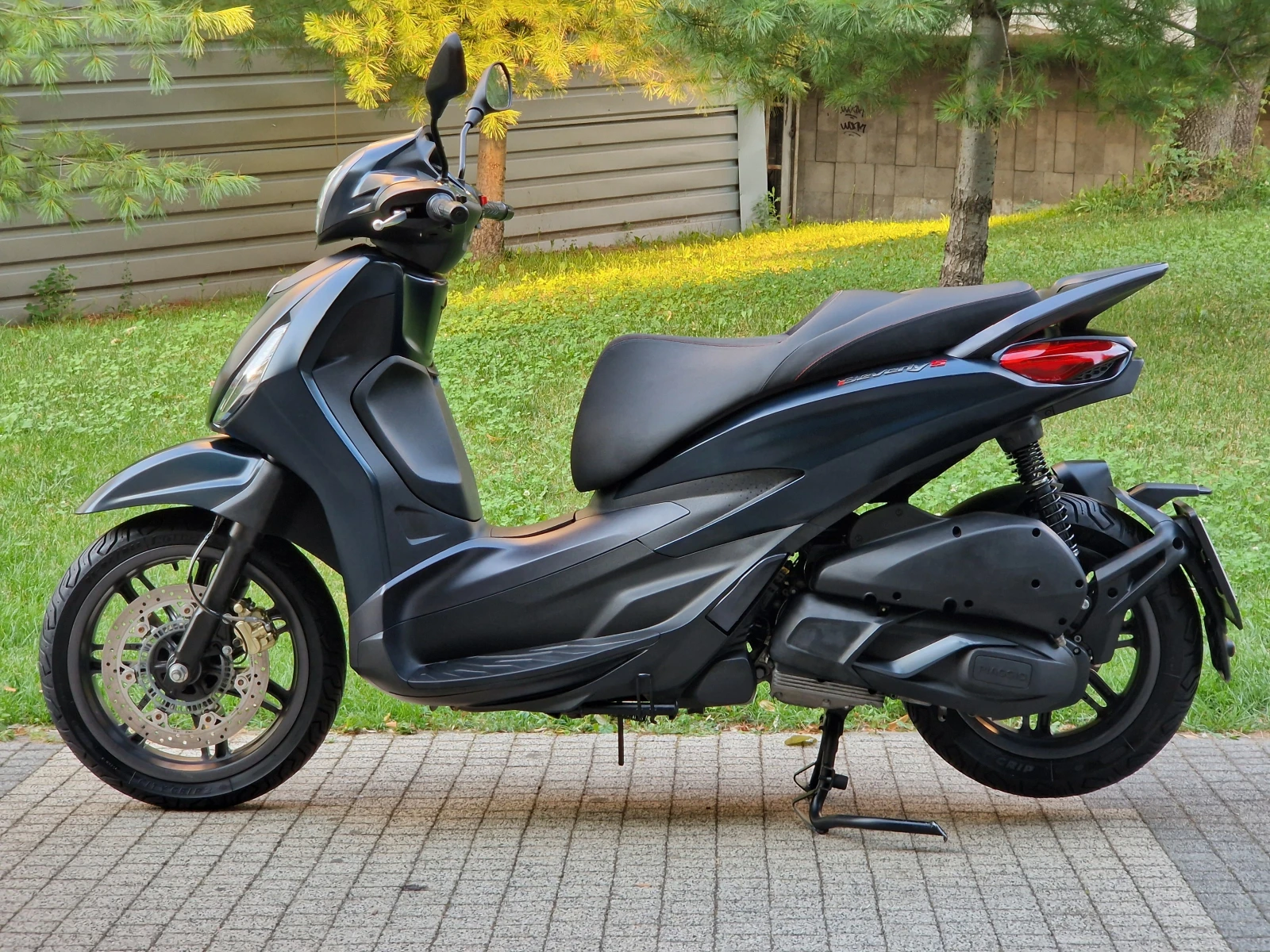 Piaggio Beverly 300S / КАТО НОВ / ЛИЗИНГ - изображение 7