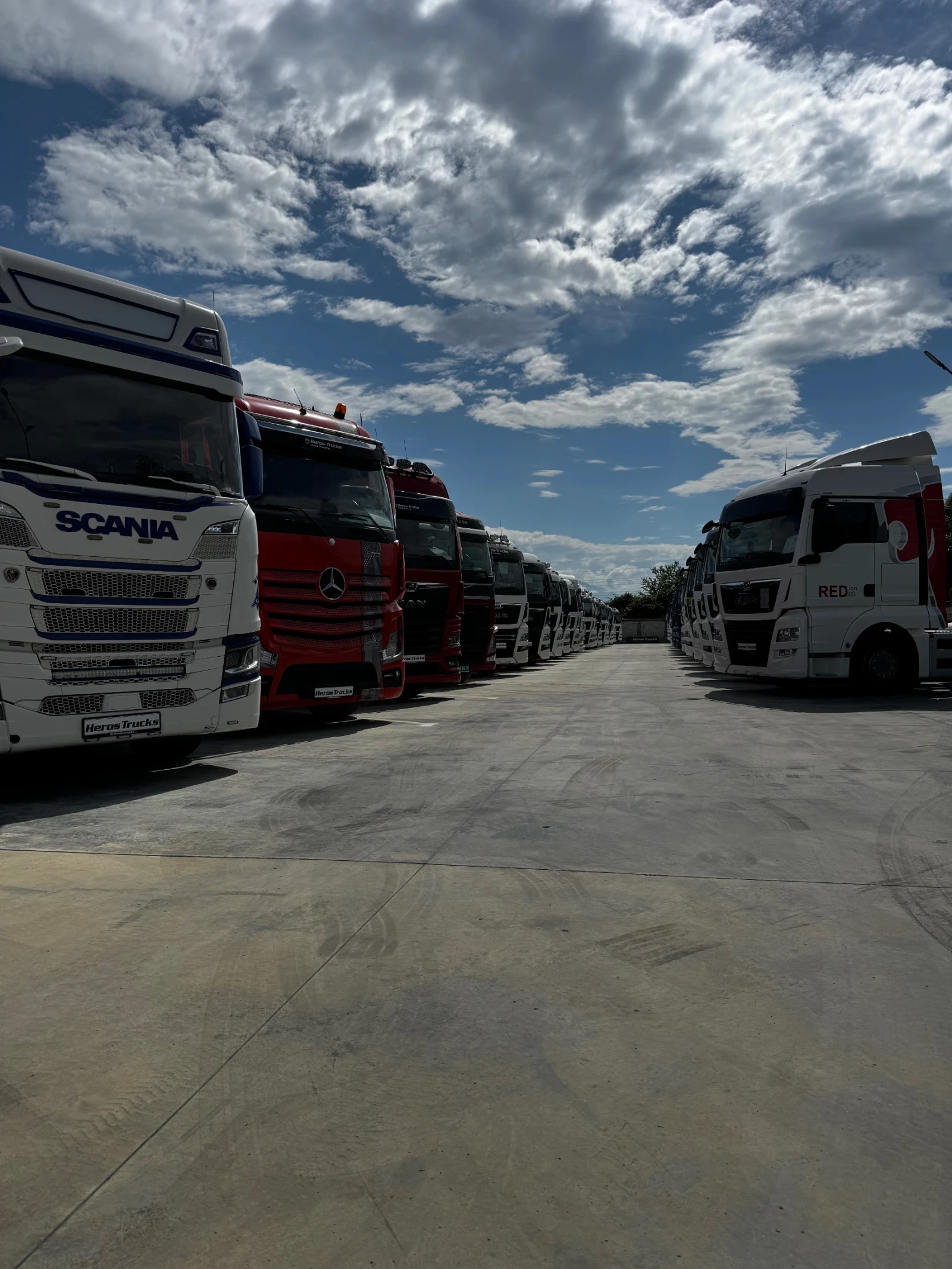 Полуремарке Krone BOX DHL, снимка 15 - Ремаркета - 54743193