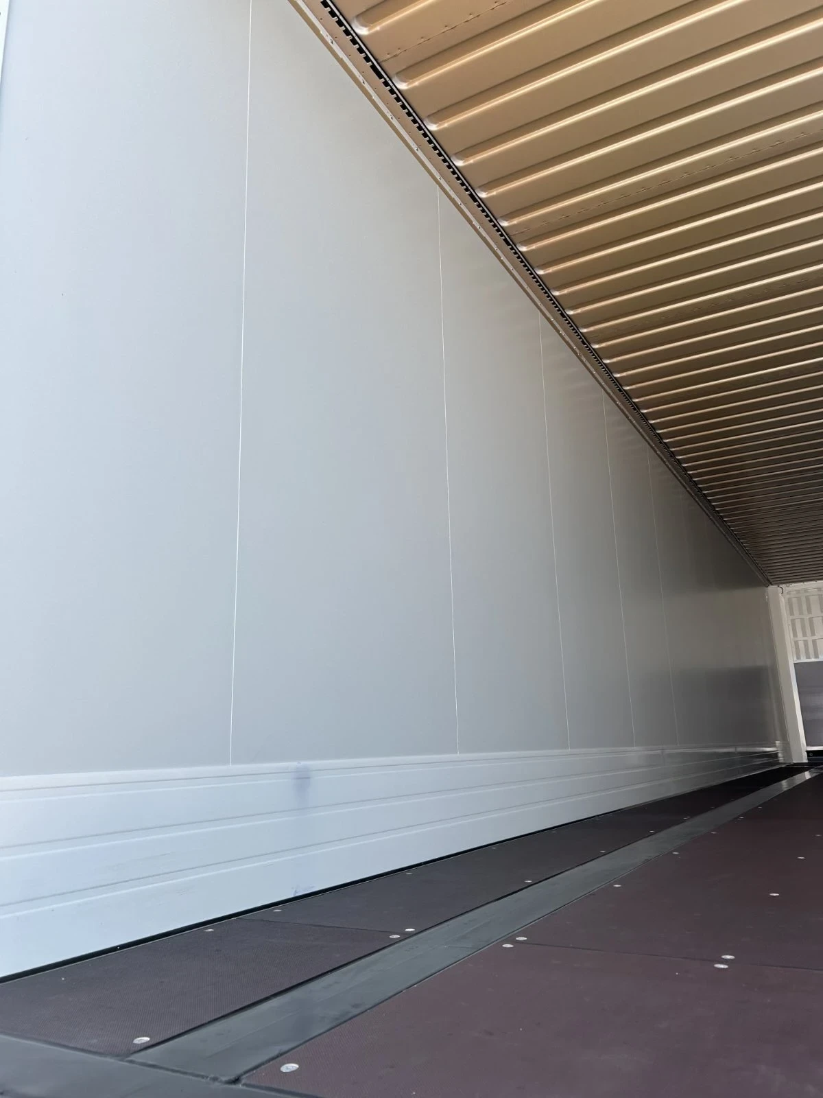 Полуремарке Krone BOX DHL, снимка 6 - Ремаркета - 54743193