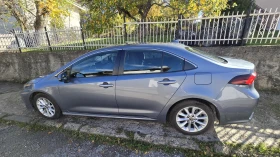 Toyota Corolla 1.6 6MT Executive Plus, снимка 15