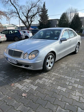Mercedes-Benz E 220 Classic, снимка 1