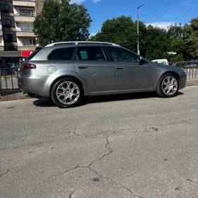 Alfa Romeo 159 sportwagon 2.4 JTD 200к.с. Автоматик, кожен салон., снимка 2