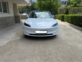 Снимка Tesla Model 3