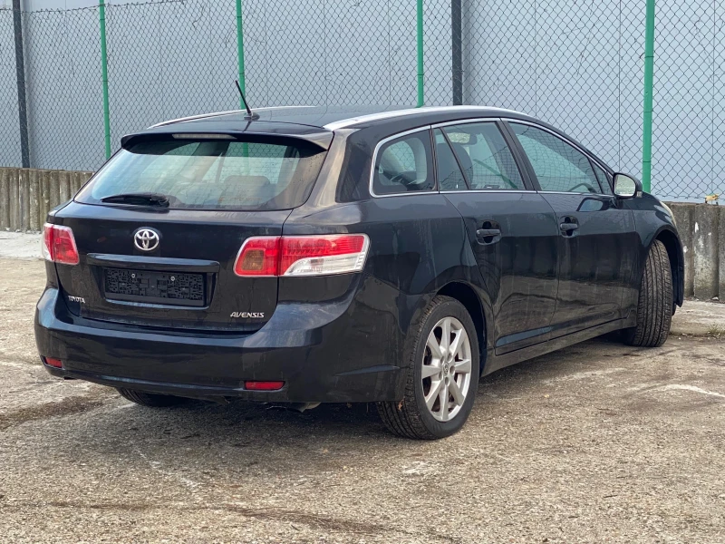 Toyota Avensis 2.0D4D 126кс ЕВРО 5 ИТАЛИЯ, снимка 12 - Автомобили и джипове - 34139701