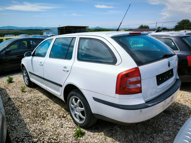 Skoda Octavia 2.0I 4x4, снимка 4 - Автомобили и джипове - 46007103