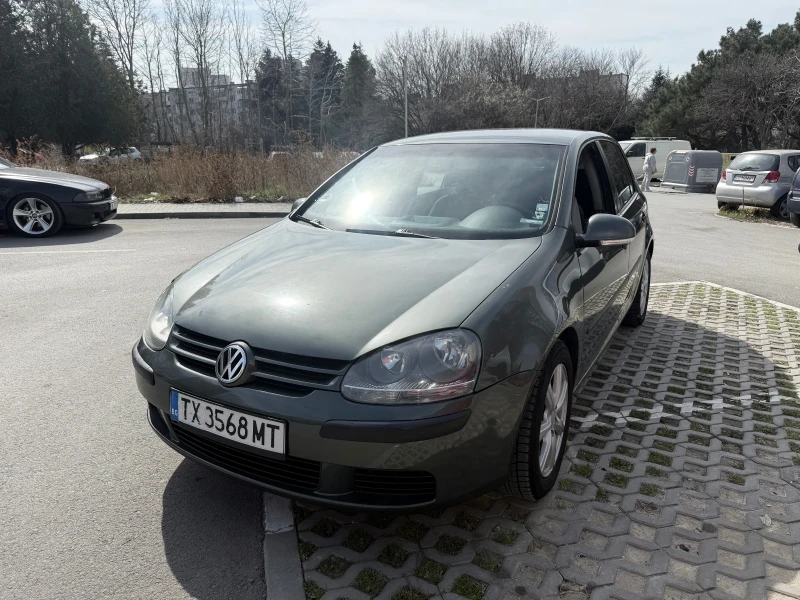 VW Golf, снимка 1 - Автомобили и джипове - 49452391