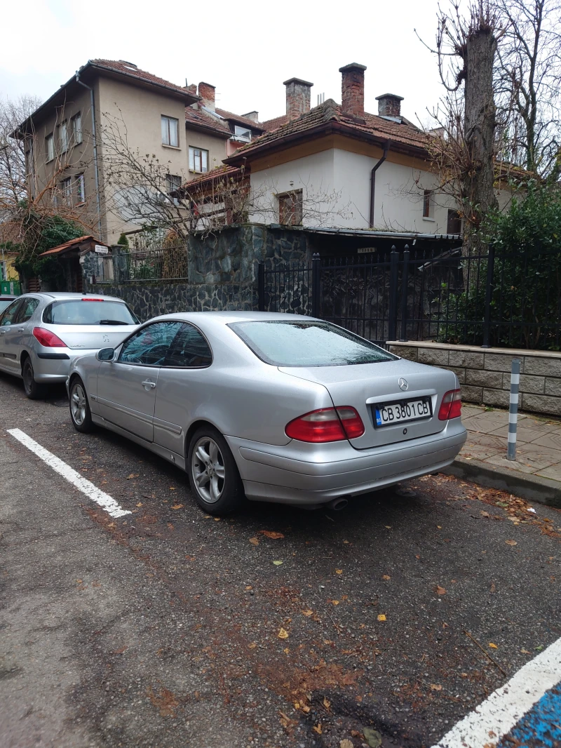 Mercedes-Benz CLK 200, снимка 3 - Автомобили и джипове - 52440999